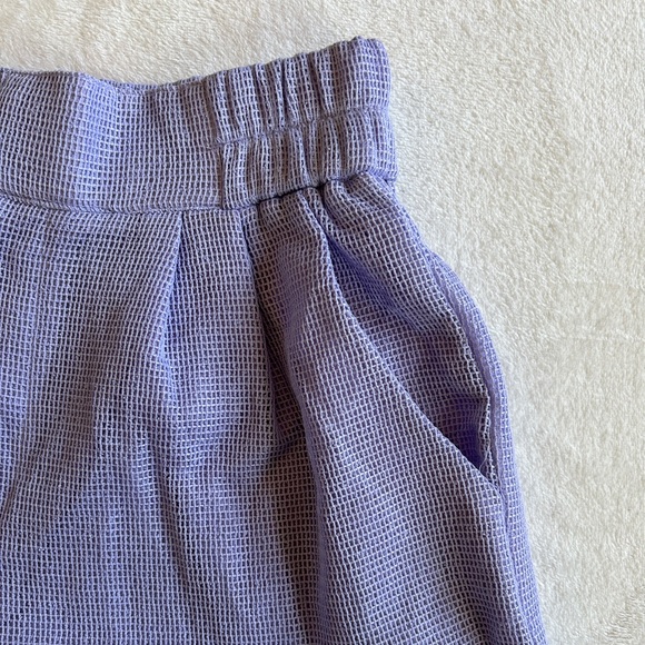 Umgee USA‎ Lilac High Waisted Pleated Dress Shorts, size M, elastic waist - Picture 4 of 13